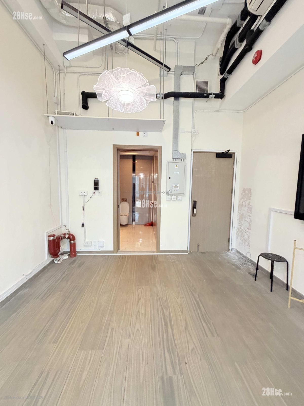 W668 Rental 1 Bedroom , 1 Toilet 428 ft²