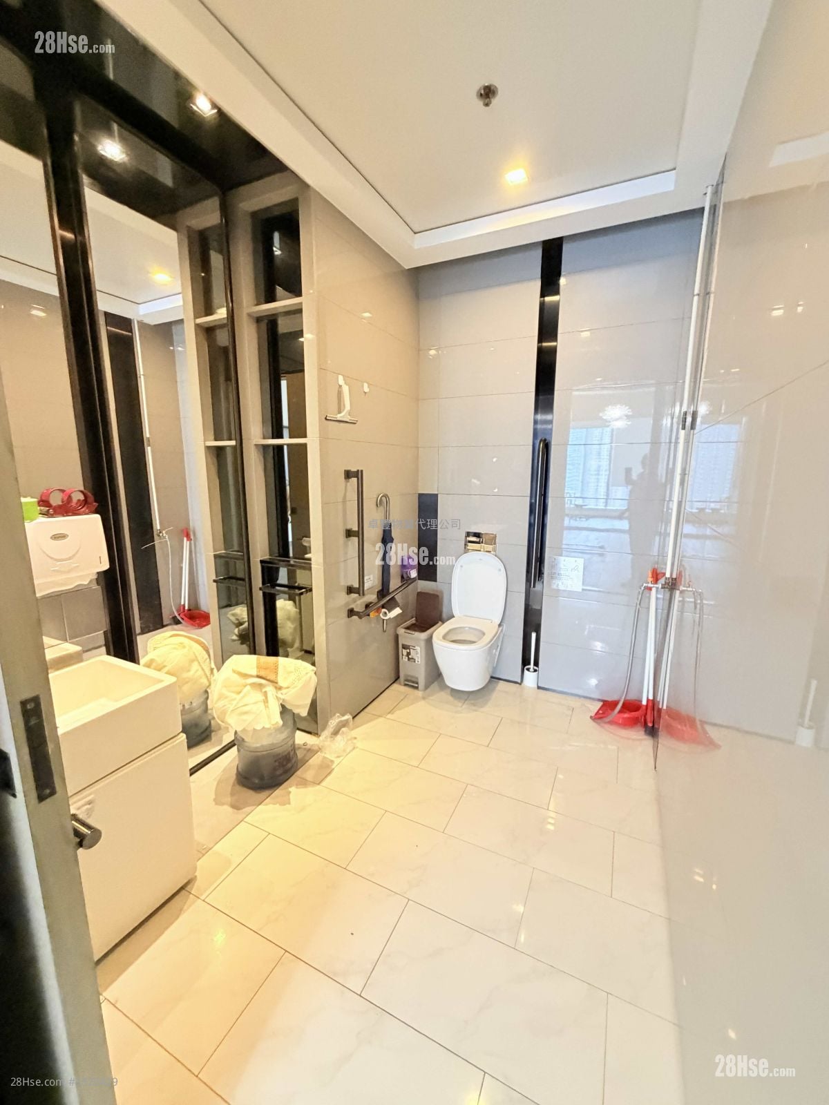 W668 Rental 1 Bedroom , 1 Toilet 428 ft²