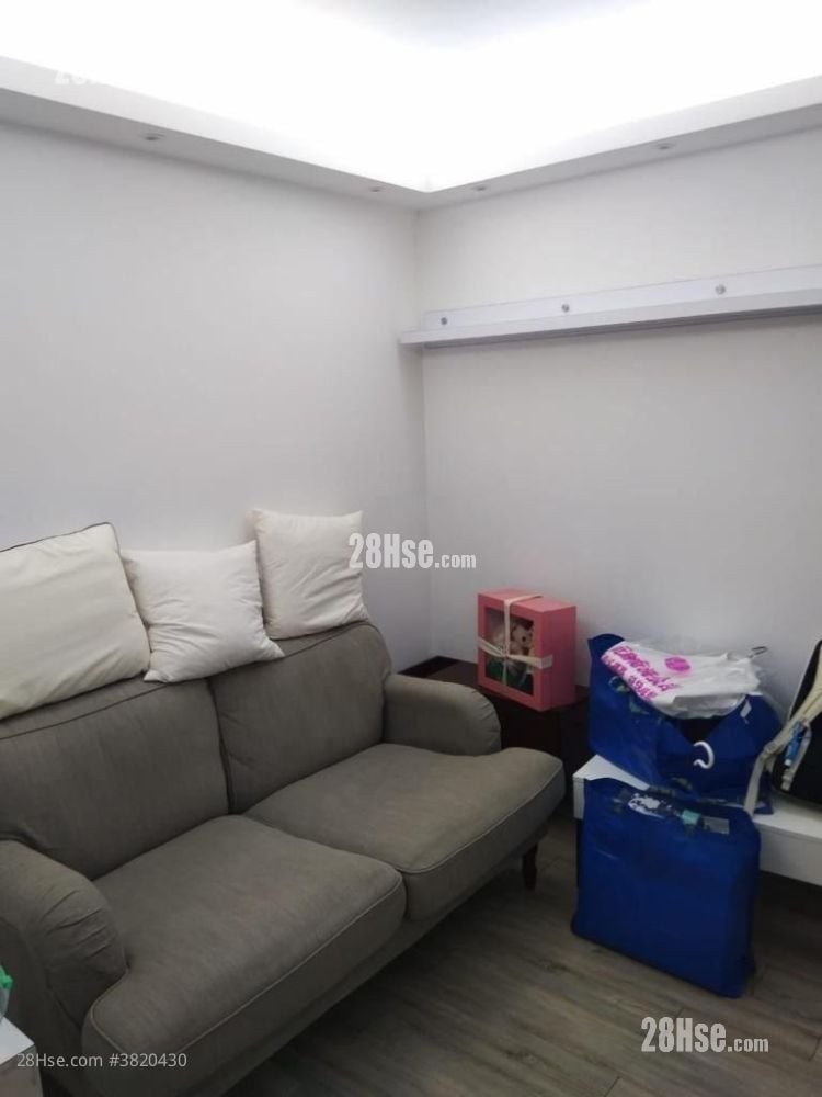 好順福大廈 租盤 2 房 274 平方呎