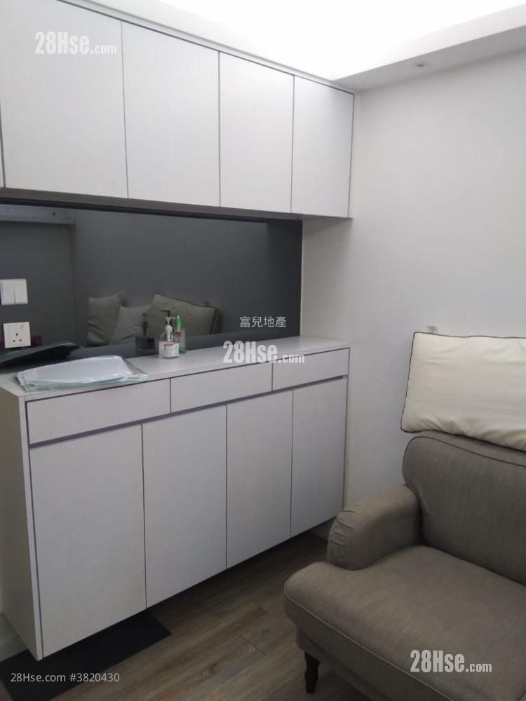 好順福大廈 租盤 2 房 274 平方呎