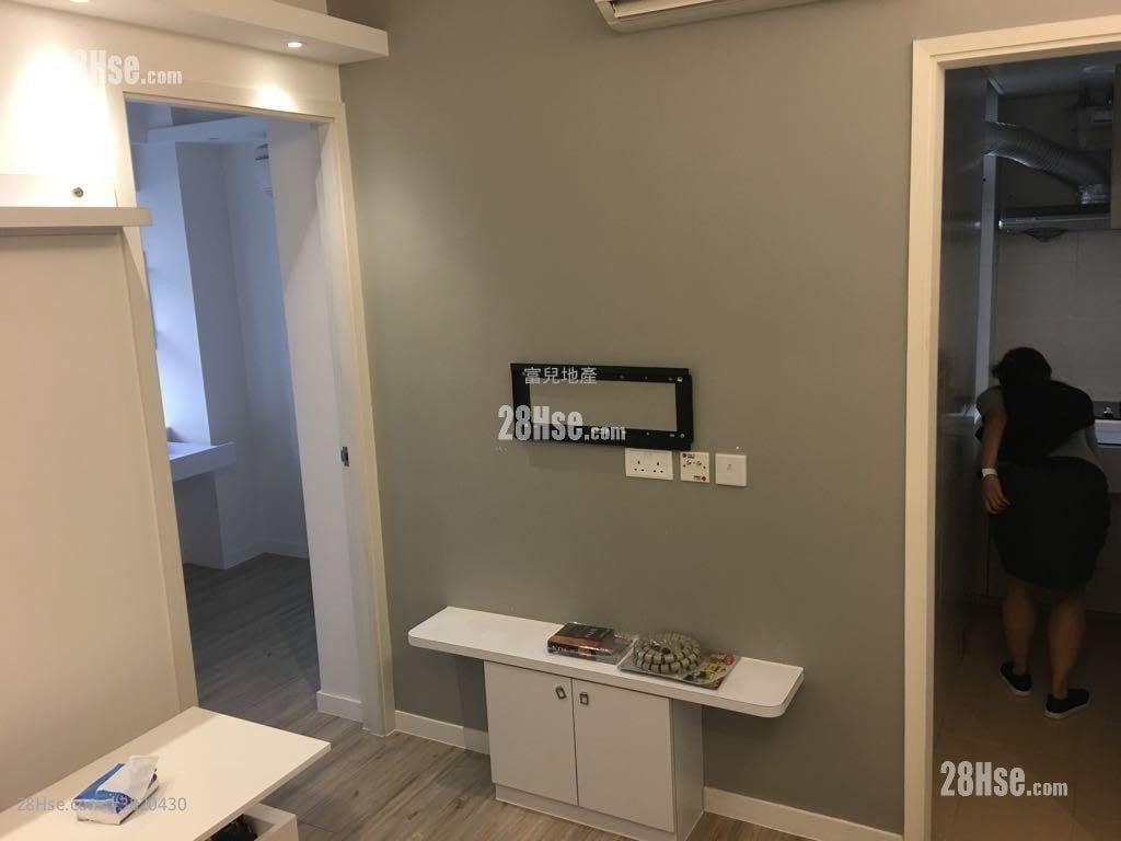 好順福大廈 租盤 2 房 274 平方呎