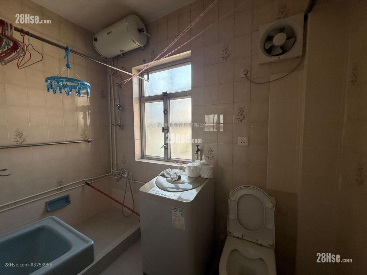 百寶大廈 租盤 3 房 , 1 浴室 690 平方呎