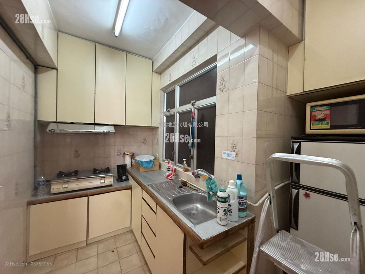 百寶大廈 租盤 3 房 , 1 浴室 690 平方呎