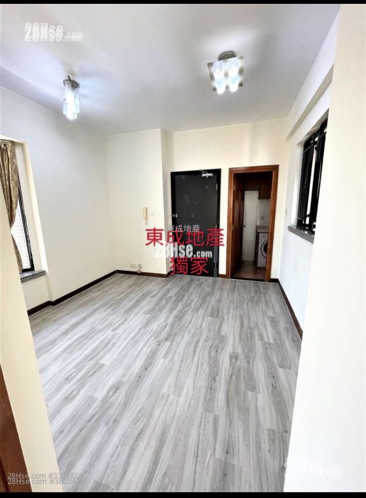 Metropolitan Rise Sell 2 Bedrooms , 1 Bathroom 385 ft²