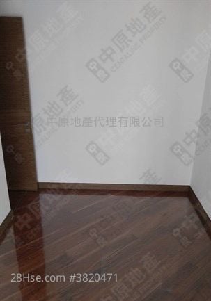 Marina South Sell 4 Bedrooms , 2 Bathrooms 1,720 ft²