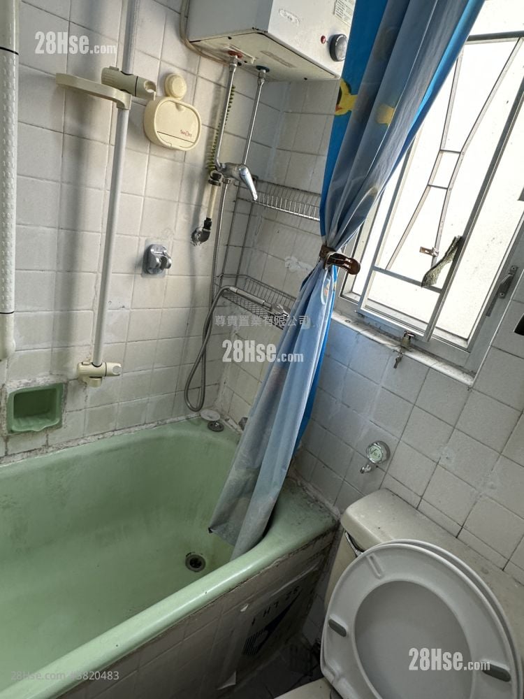 Cheong Fat Building Rental 3 Bedrooms , 1 Bathroom 435 ft²