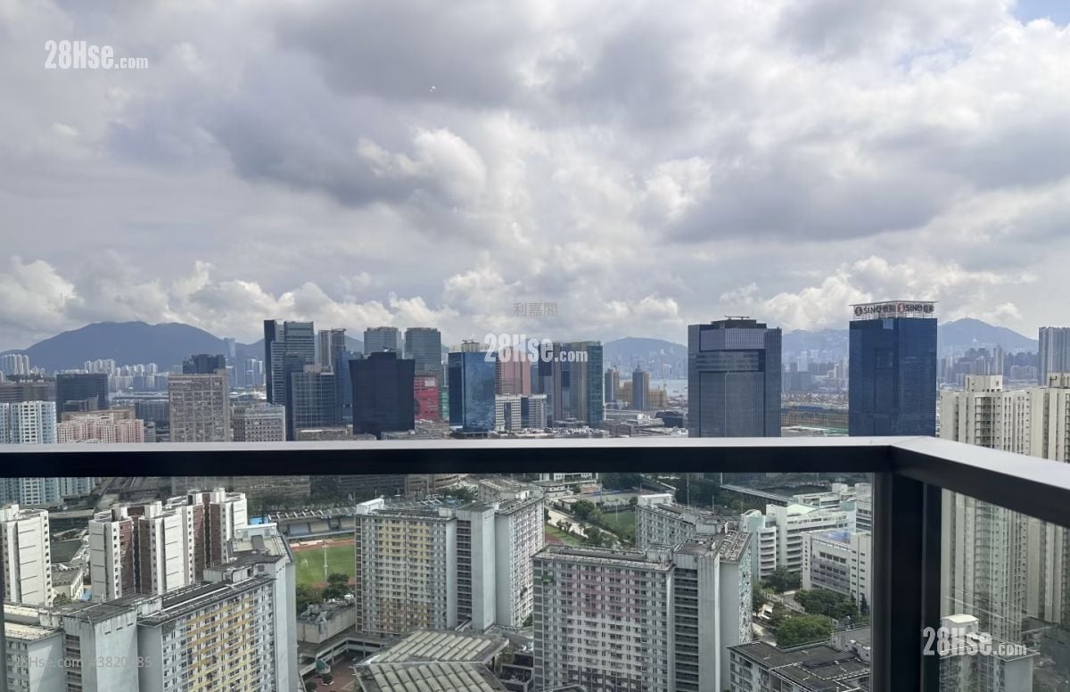 泰峯 售盤 3 房 , 3 浴室 750 平方呎