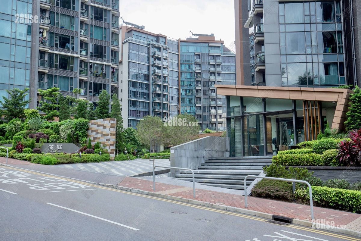 The Bloomsway Rental 4 Bedrooms , 5+ Bathrooms 2,542 ft²