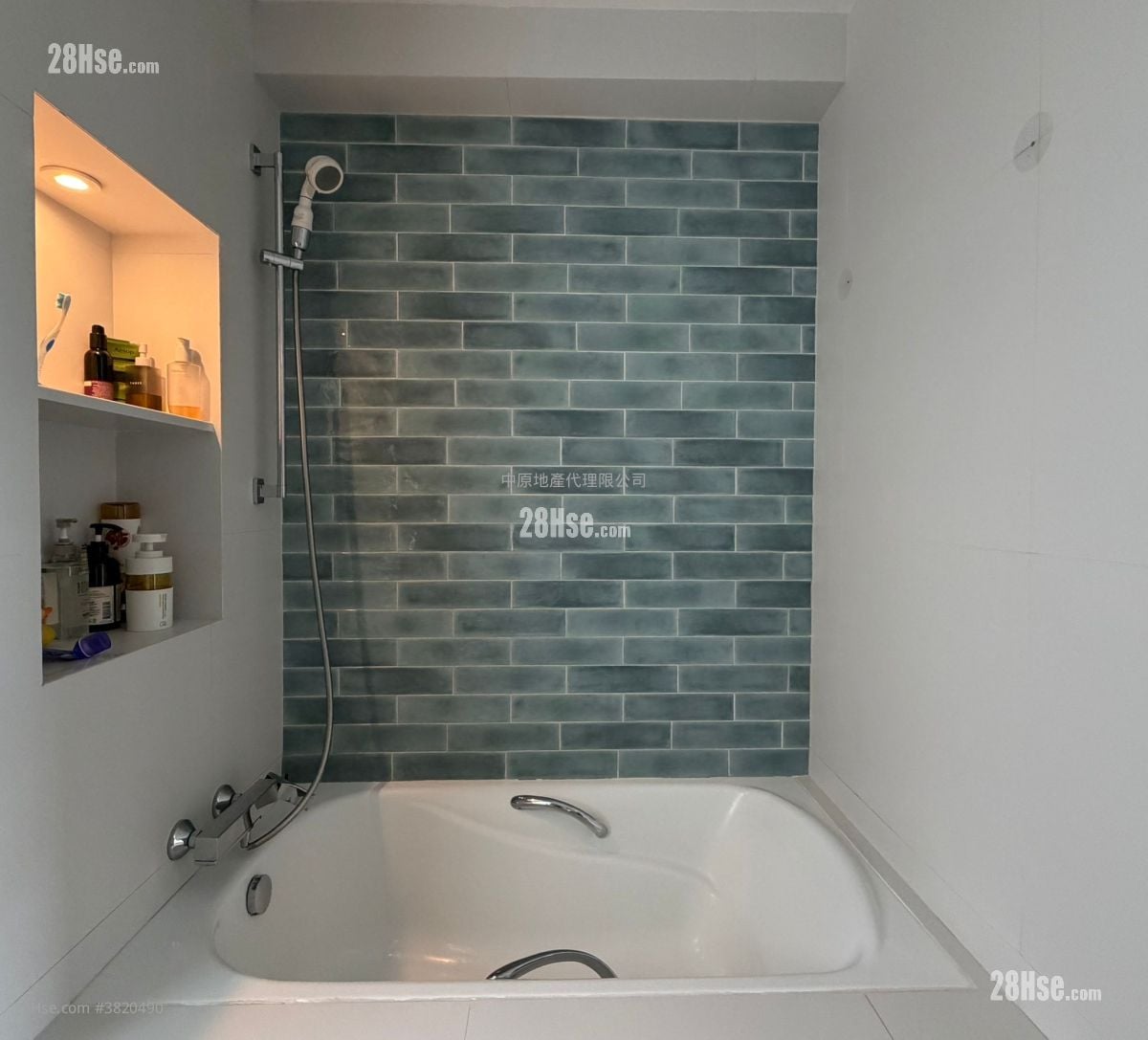 華翠園 租盤 2 房 , 2 浴室 882 平方呎