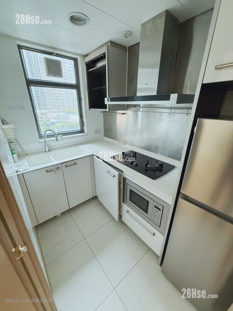 Yoho Midtown Rental 2 Bedrooms , 1 Bathroom 443 ft²