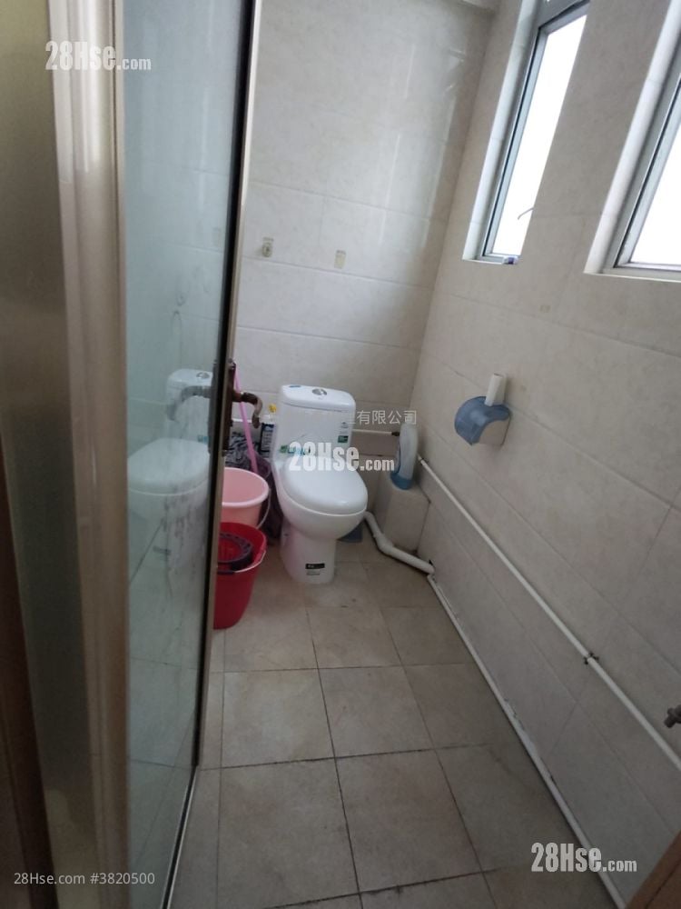 Wing Hing Industrial Building Rental 1 Toilet