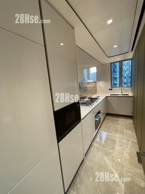 Monaco Sell 3 Bedrooms , 2 Bathrooms 827 ft²