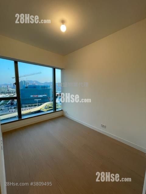 Monaco Sell 3 Bedrooms , 2 Bathrooms 827 ft²