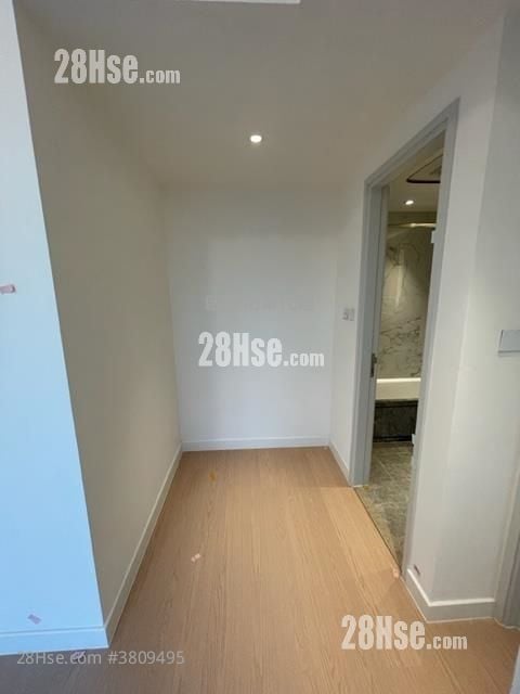Monaco Sell 3 Bedrooms , 2 Bathrooms 827 ft²