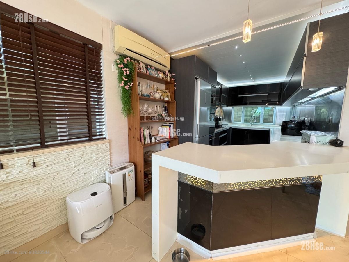 村屋 售盘 3 房 , 3 浴室