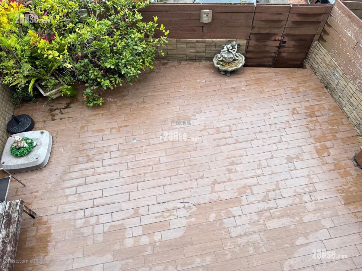 村屋 售盘 3 房 , 3 浴室