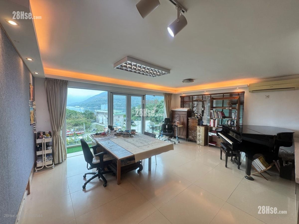 村屋 售盘 3 房 , 3 浴室