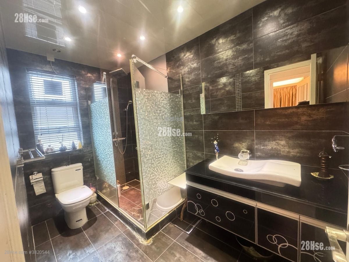 村屋 售盘 3 房 , 3 浴室
