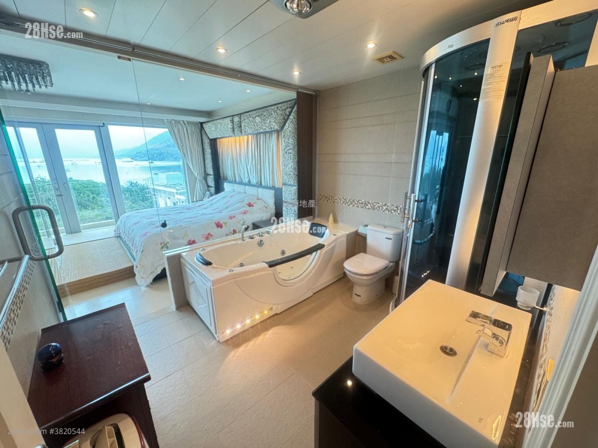 村屋 售盘 3 房 , 3 浴室