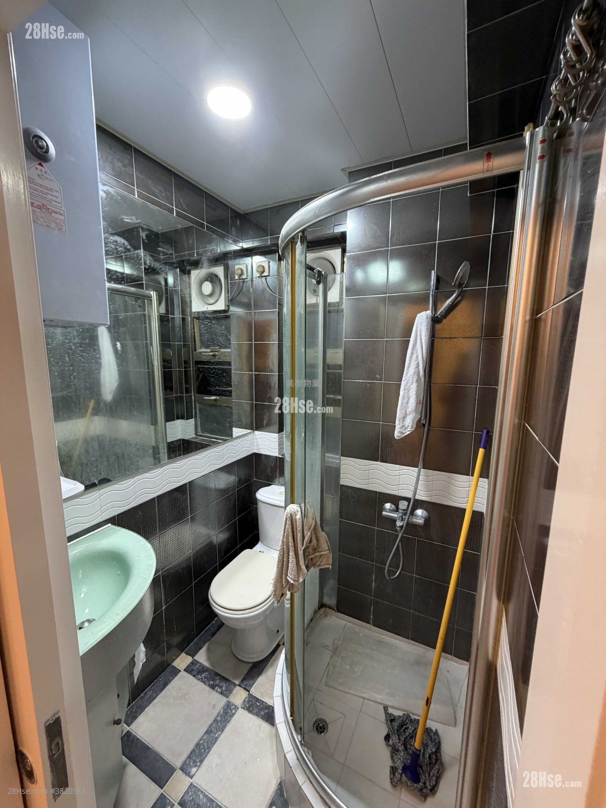 葵华大厦 租盘 2 房 , 1 浴室 411 平方尺