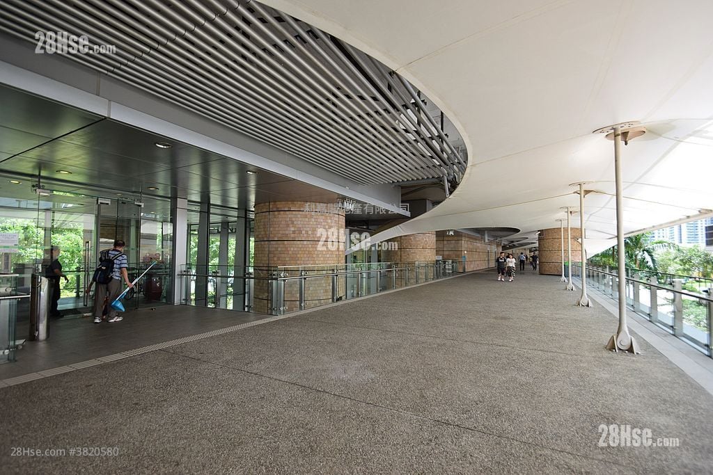 藍天海岸 售盤 3 房 , 2 浴室 781 平方呎