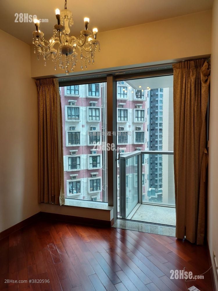 The Avenue Sell 2 Bedrooms , 1 Bathroom 587 ft²