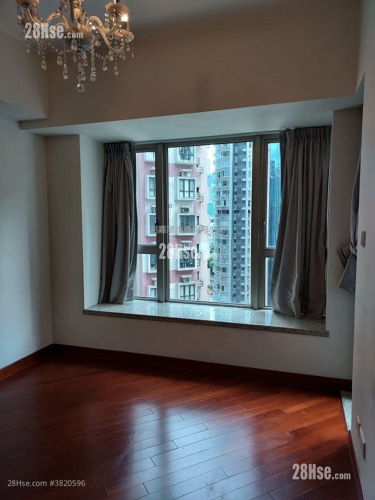 The Avenue Sell 2 Bedrooms , 1 Bathroom 587 ft²