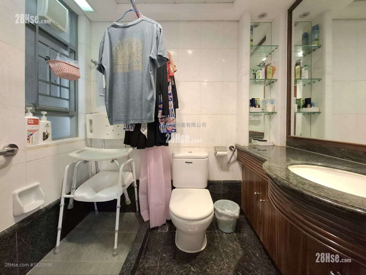 東堤灣畔 售盤 3 房 , 2 浴室 813 平方呎