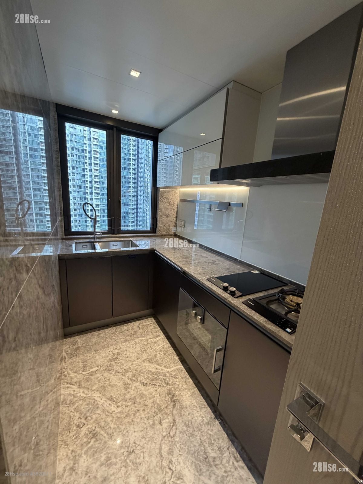 港岛南岸 租盘 3 房 , 2 浴室 748 平方尺