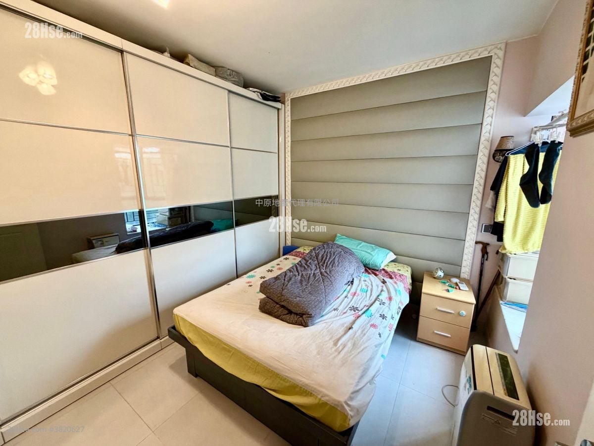 灣景花園 售盤 3 房 , 2 浴室 702 平方呎