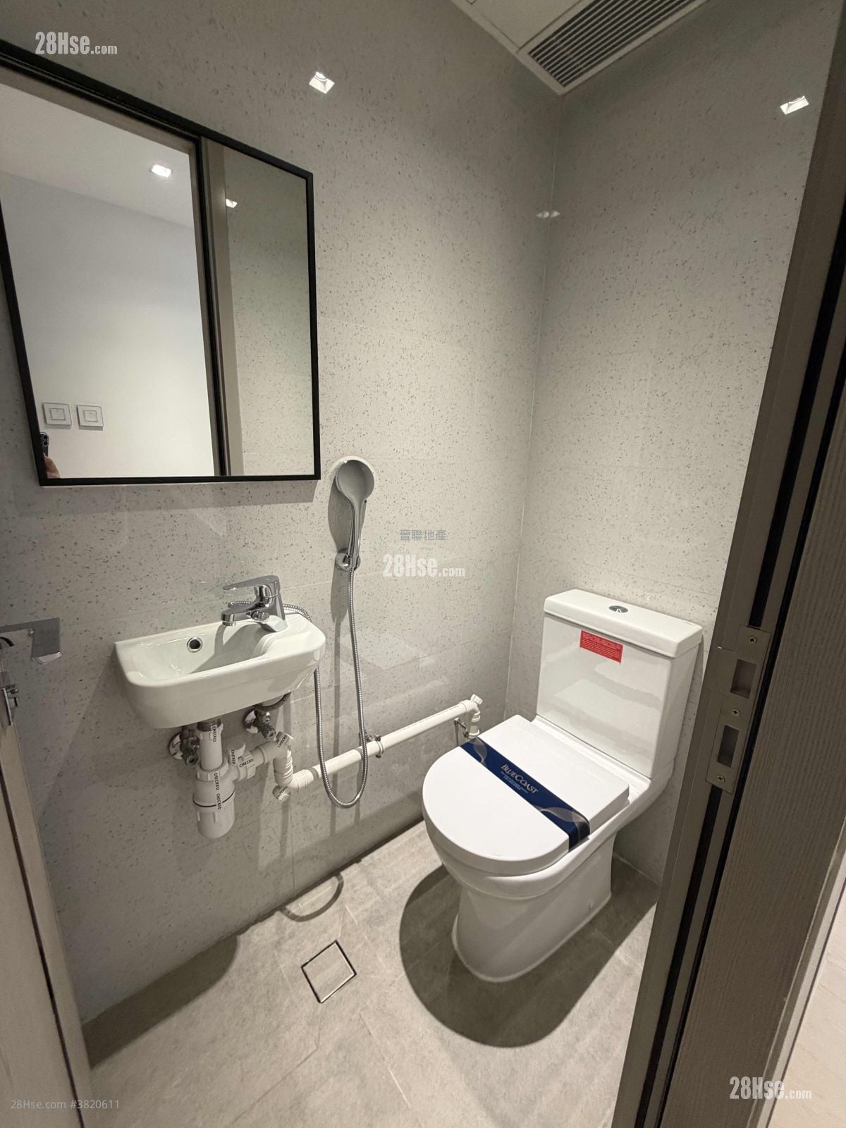 港岛南岸 租盘 3 房 , 2 浴室 748 平方尺