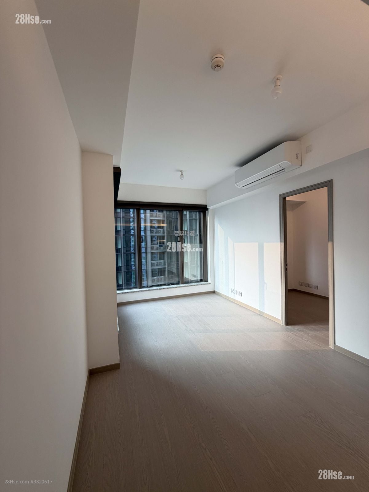 The Southside Rental 3 Bedrooms , 2 Bathrooms 452 ft²