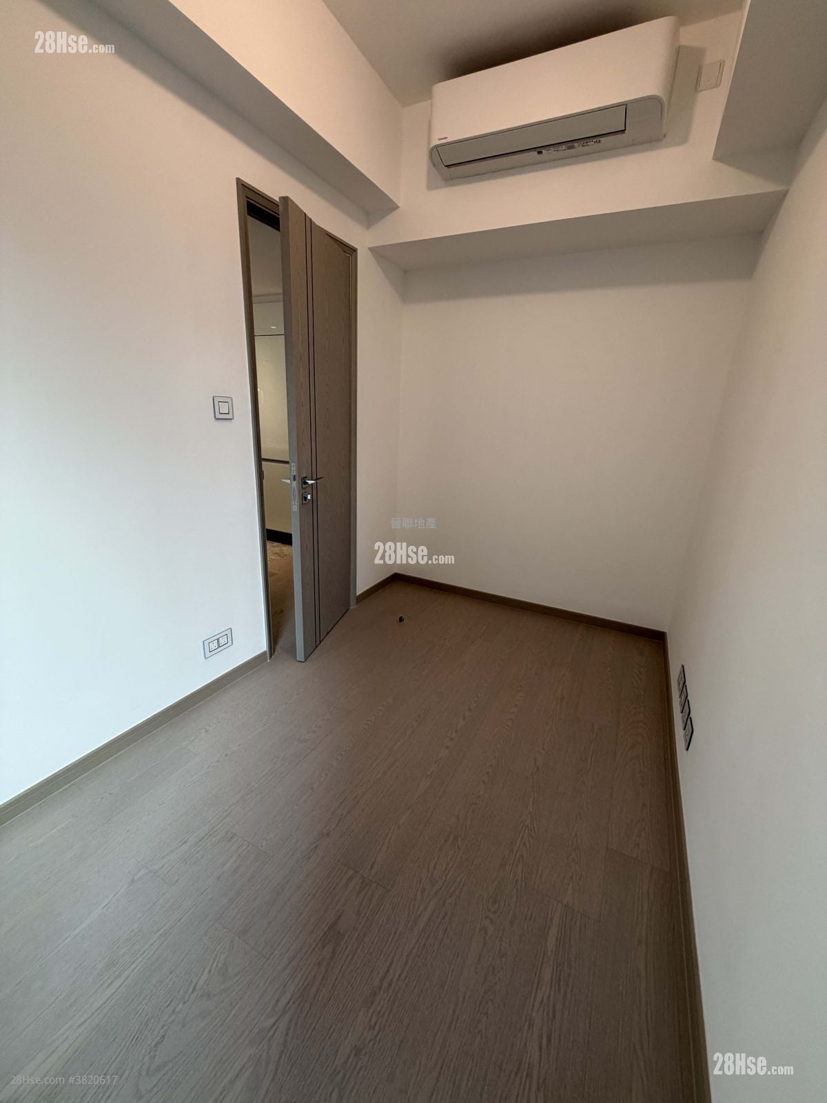 The Southside Rental 3 Bedrooms , 2 Bathrooms 452 ft²