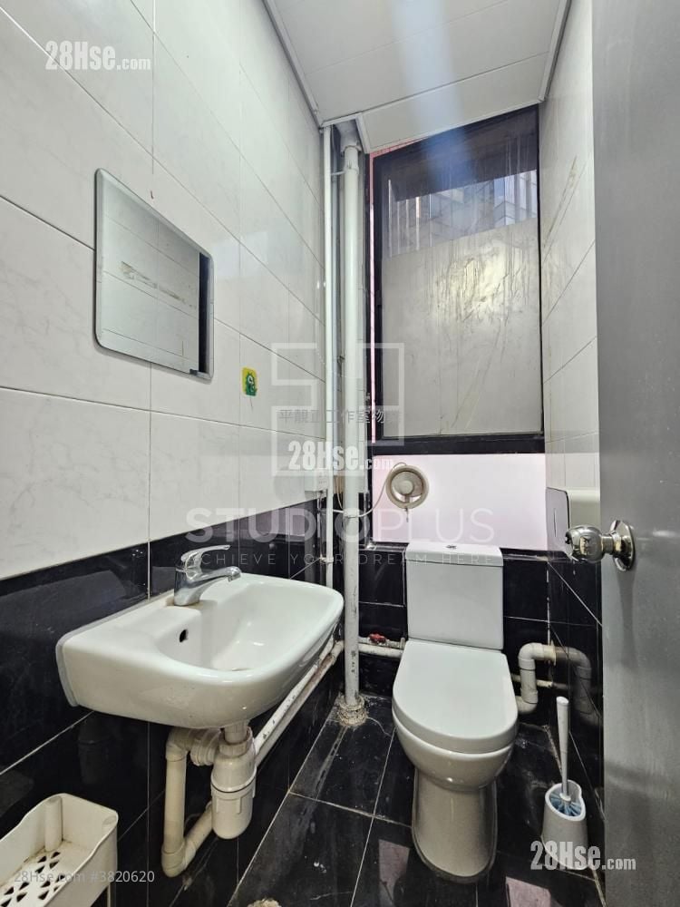88 Kwai Cheong Rd Rental 3 Bedrooms , 2 Toilets