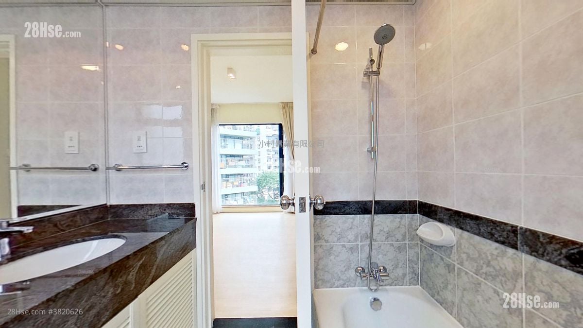 浴室: 堅尼地道150號 租盤 3 房 , 2 浴室 897 平方呎