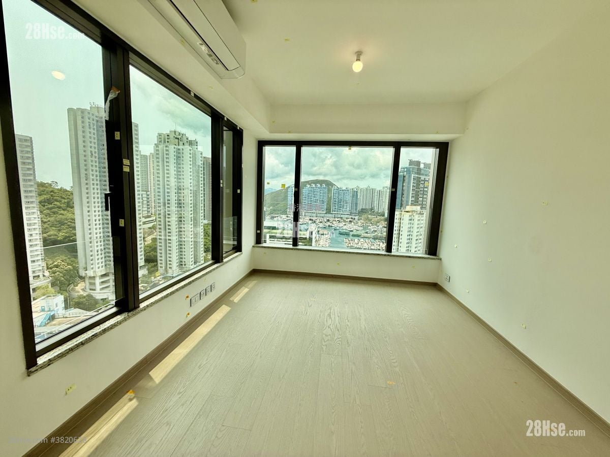 The Southside Rental 4 Bedrooms , 3 Bathrooms 1,263 ft²