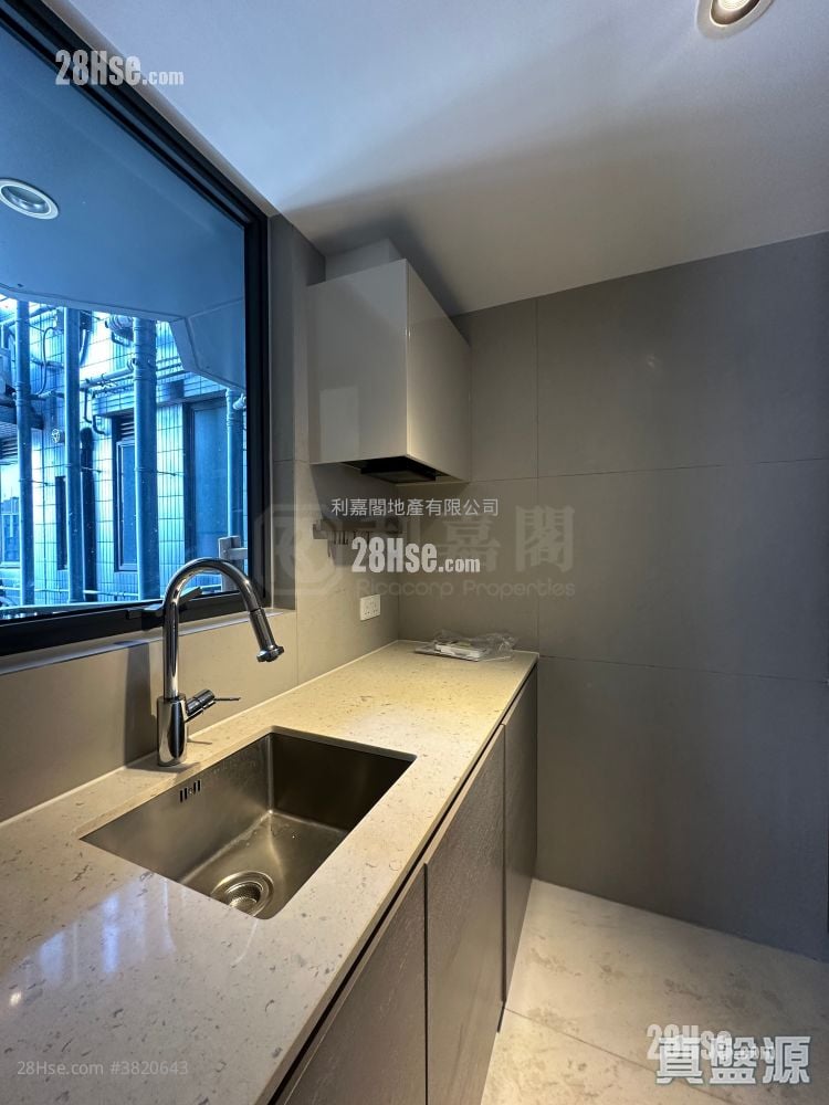 廚房: 有窗戶型