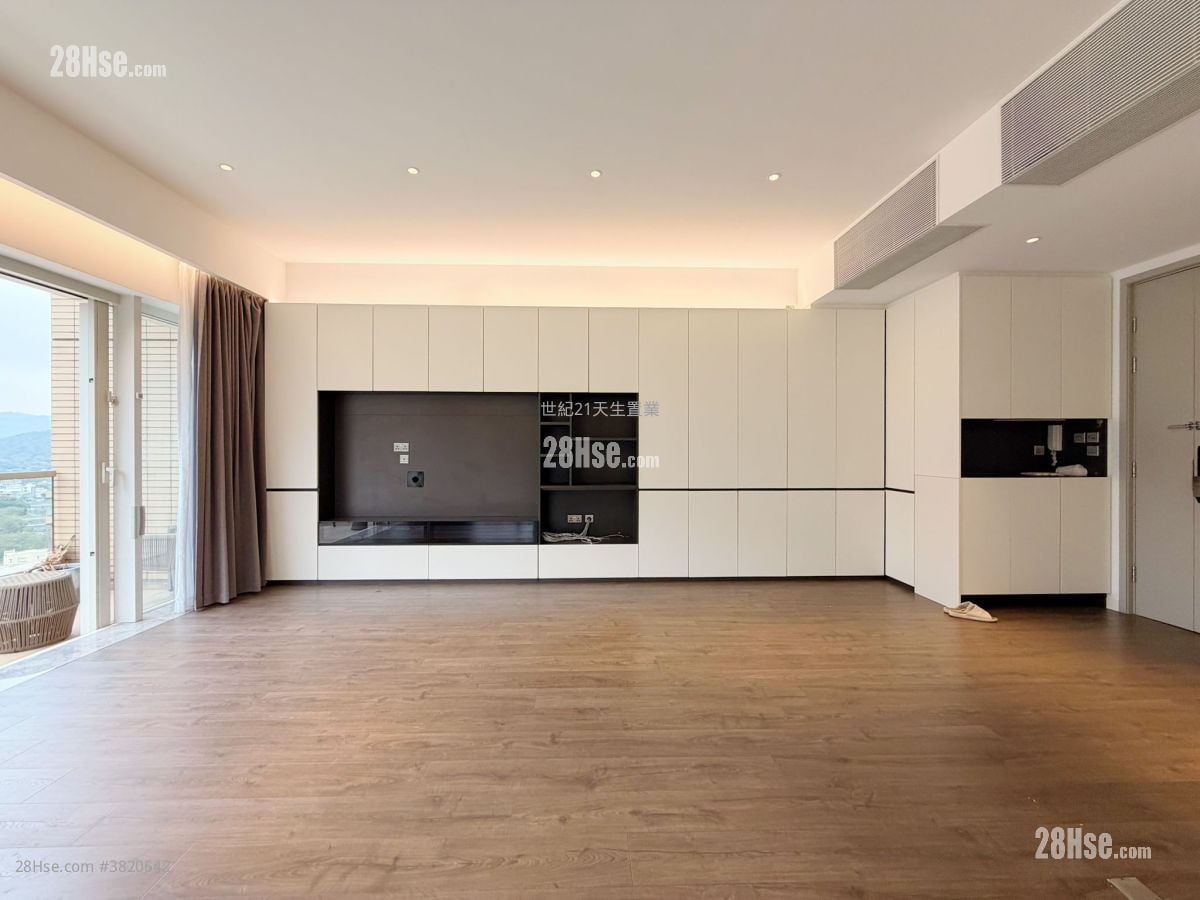 Avignon Rental 4 Bedrooms , 3 Bathrooms 1,201 ft²