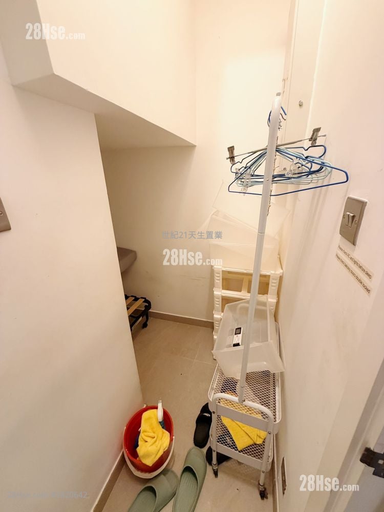 Avignon Rental 4 Bedrooms , 3 Bathrooms 1,201 ft²