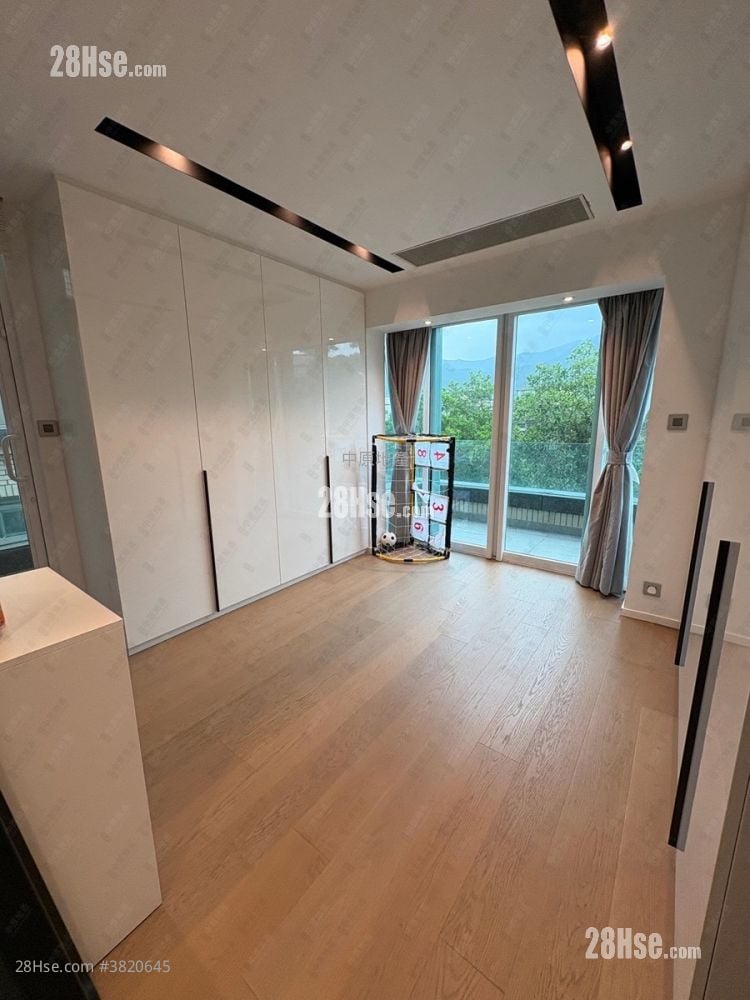 Casa Marina Sell 3 Bedrooms 2,005 ft²