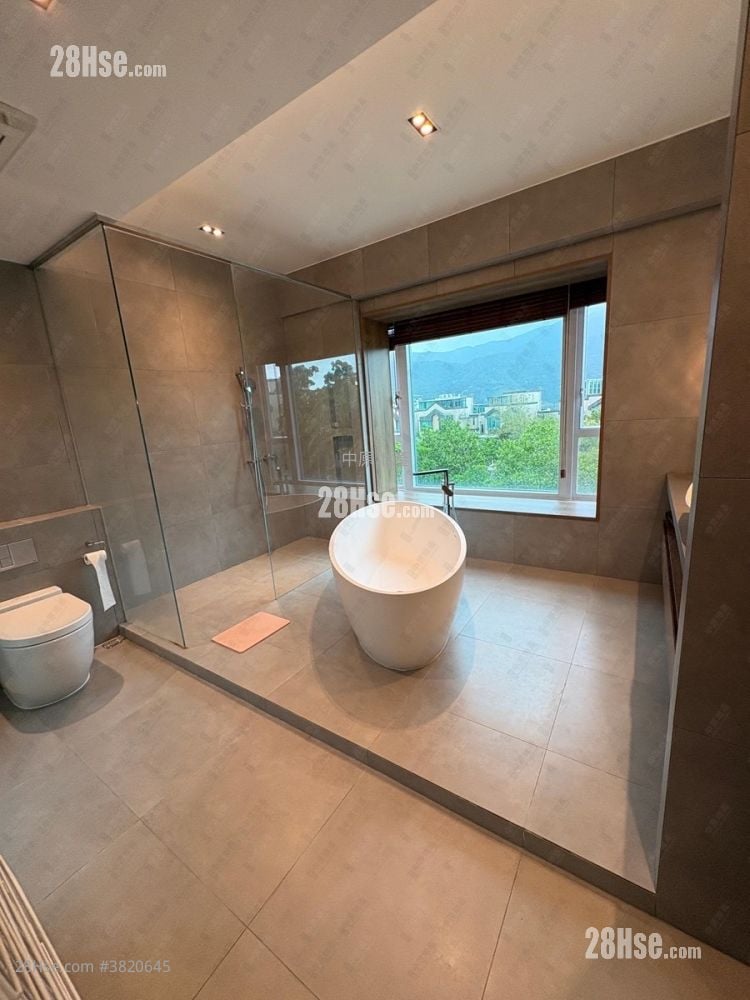 Casa Marina Sell 3 Bedrooms 2,005 ft²