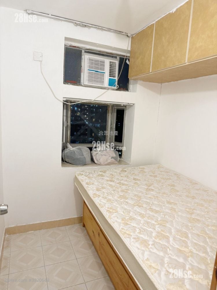 Ming Nga Court Sell 394 ft²