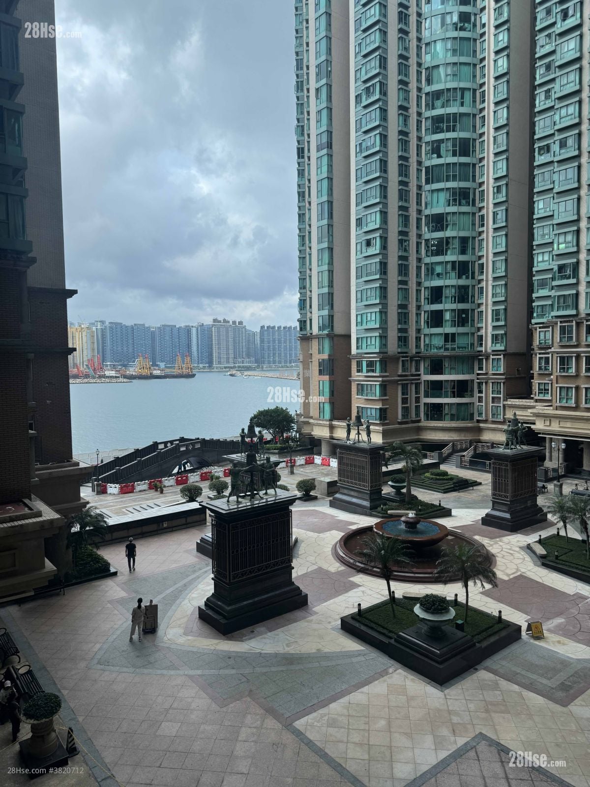 海逸豪园 租盘 4 房 , 2 浴室 882 平方尺