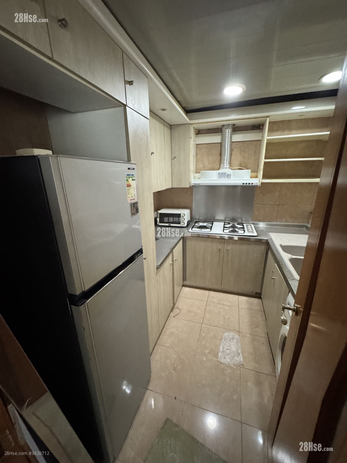 海逸豪园 租盘 4 房 , 2 浴室 882 平方尺