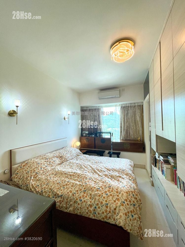 領峰 售盤 4 房 985 平方呎