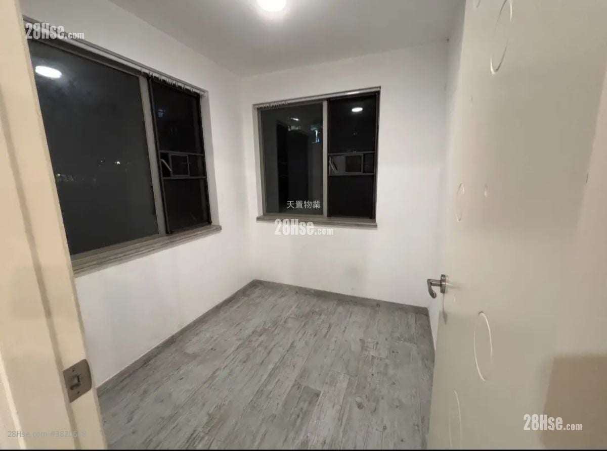 新庆村(屯门) 租盘 3 房 , 2 浴室 700 平方尺