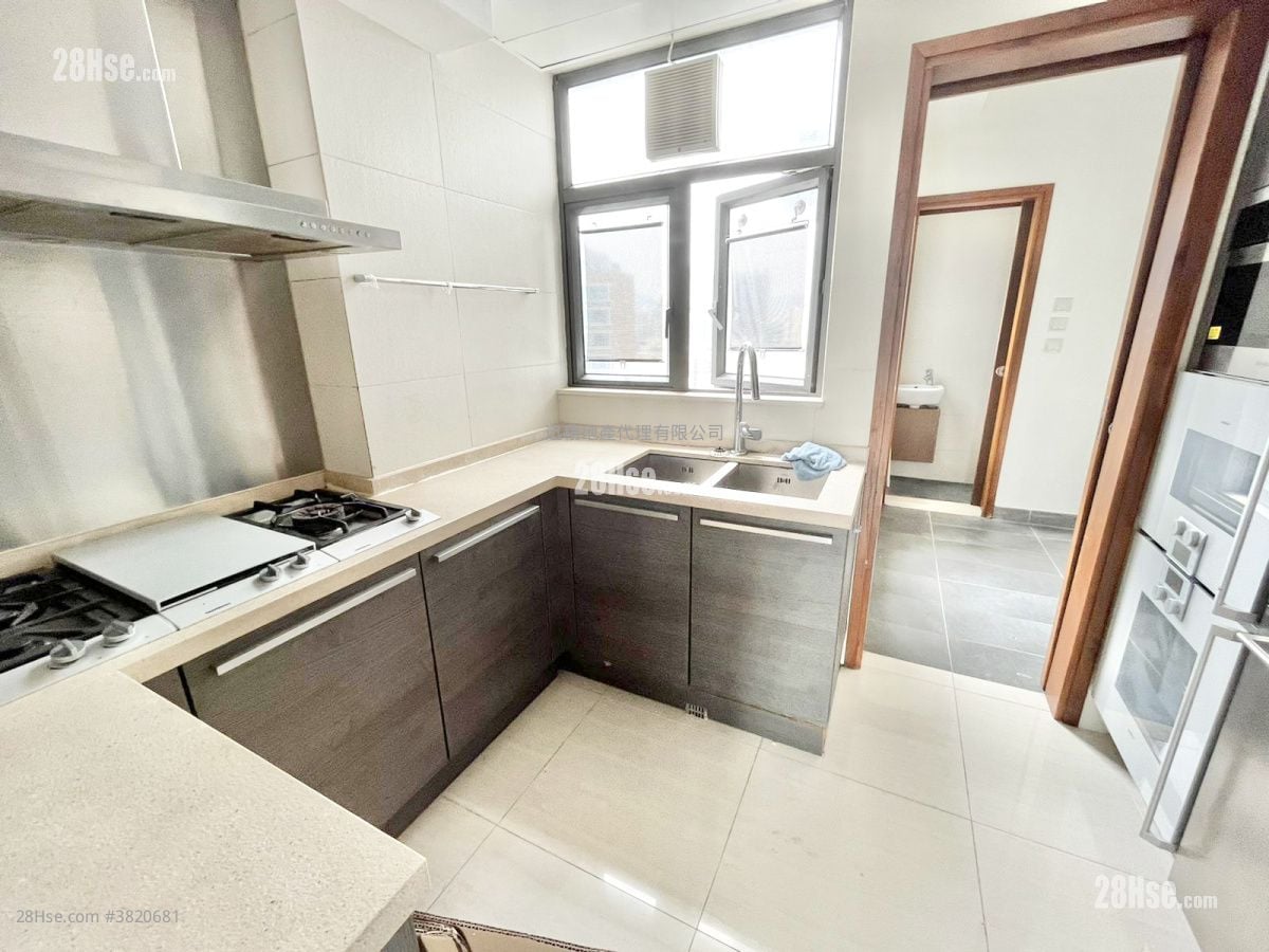 峰景 租盘 3 房 , 3 浴室 1,137 平方尺