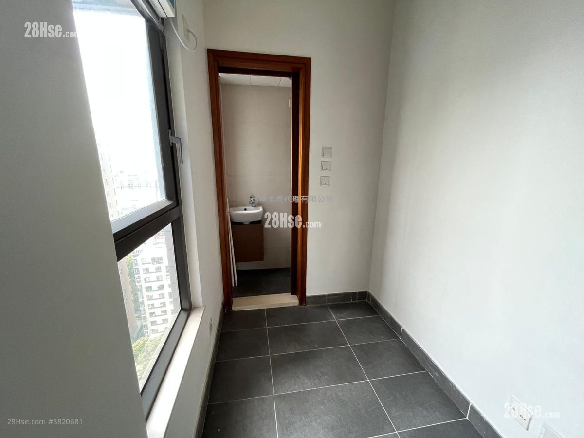 峰景 租盘 3 房 , 3 浴室 1,137 平方尺