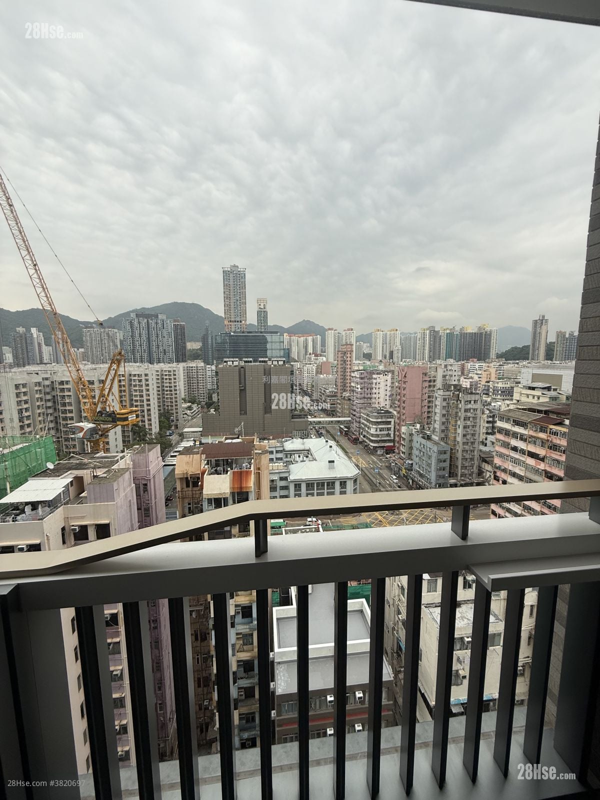 连方 租盘 开放式间隔 , 1 浴室 266 平方尺