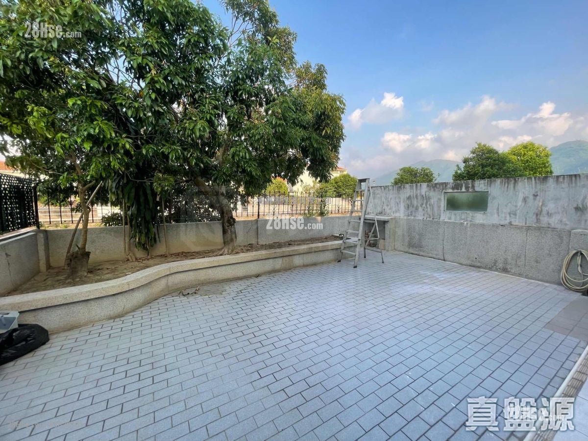 Fairview Park Sell 3 Bedrooms , 2 Bathrooms 1,035 ft²